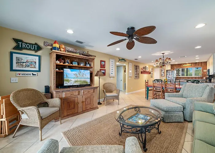 Needle Rush Point Unit C15 Holiday home Pensacola